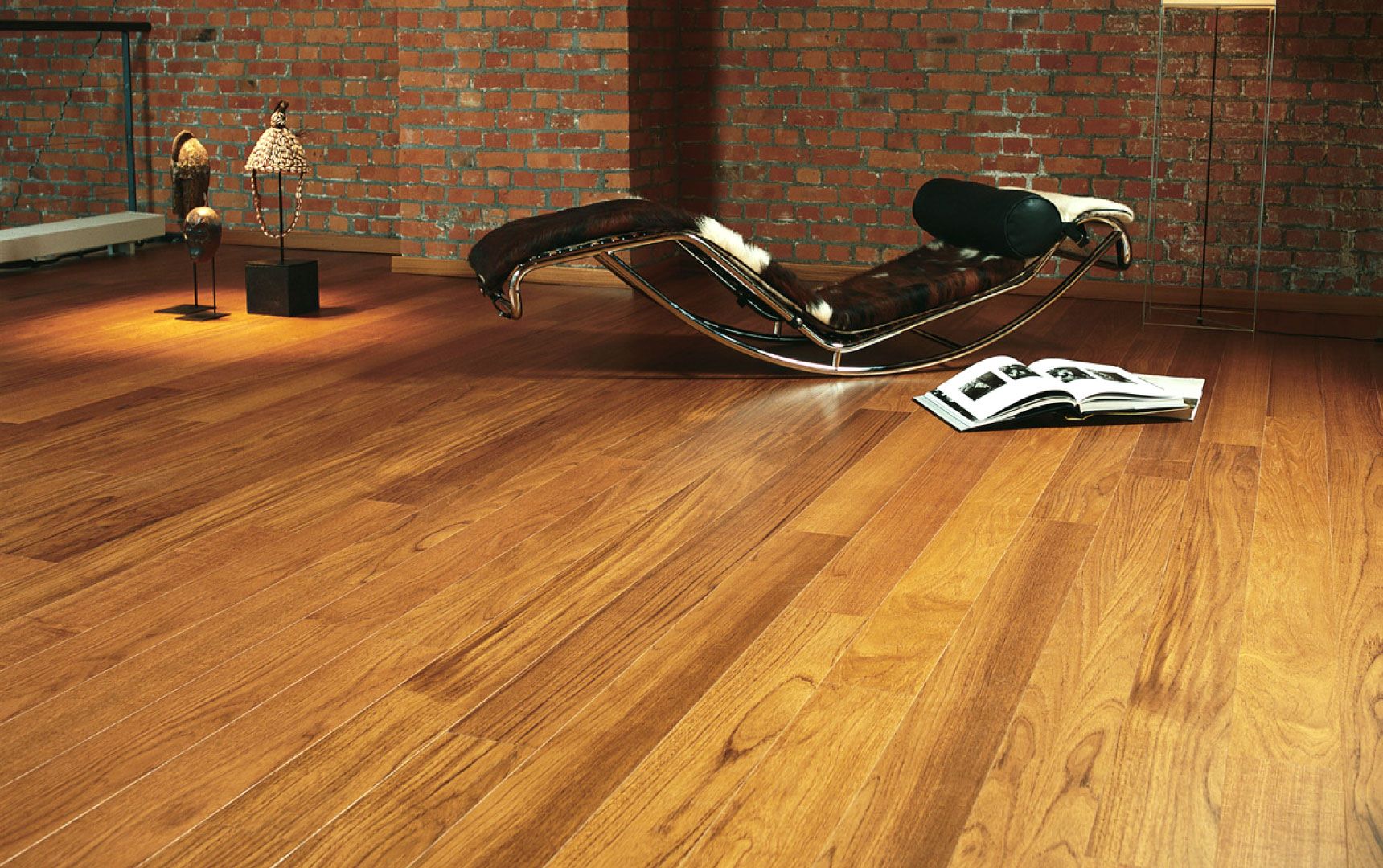 蘑菇视频免费看成人网站实木复合地板：为家居空间注入持久魅力